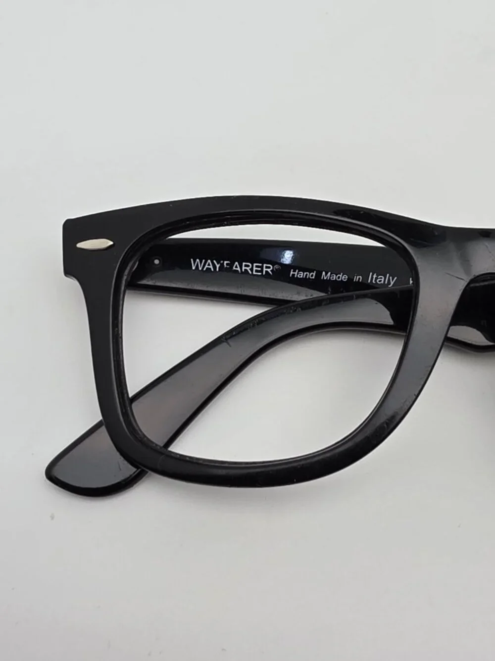 Ray-Ban RB2140 901 Wayfarer Black Frame G-15 Green Glass Lens Sunglasses w/ Case